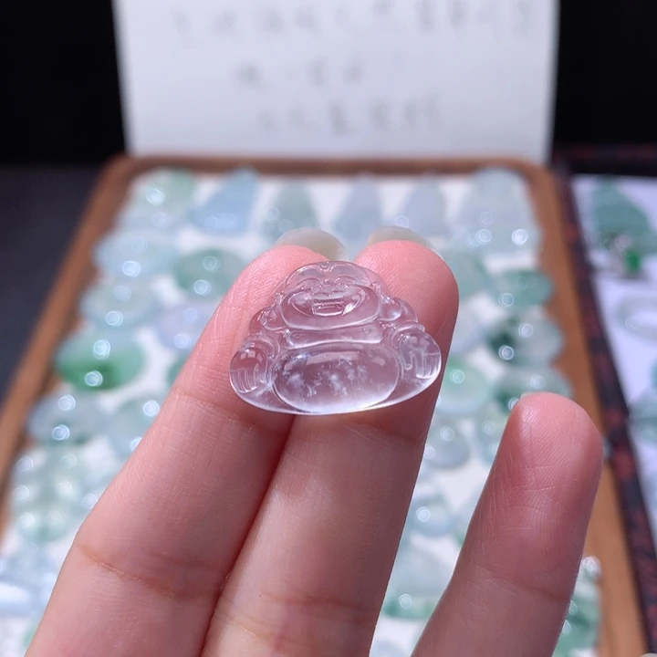 颈饰未镶嵌翡翠高冰佛公