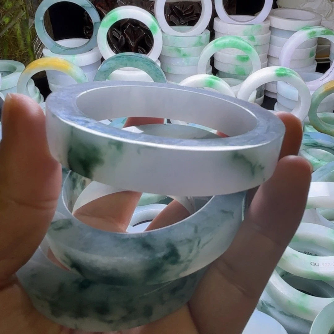 定制翡翠未镶嵌定制翡翠手镯未镶嵌