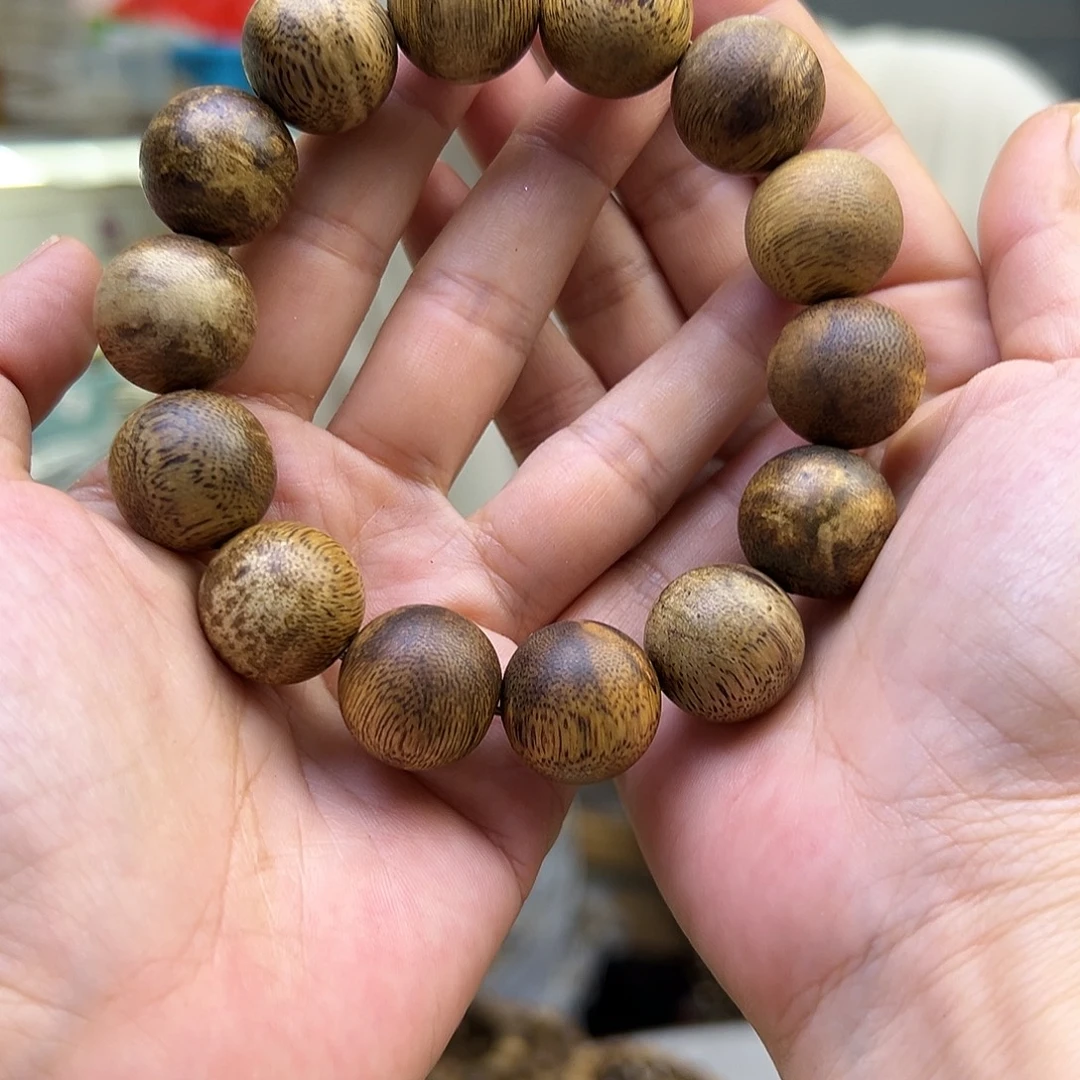 已***置沉香手串1.7单圈手串22.3克