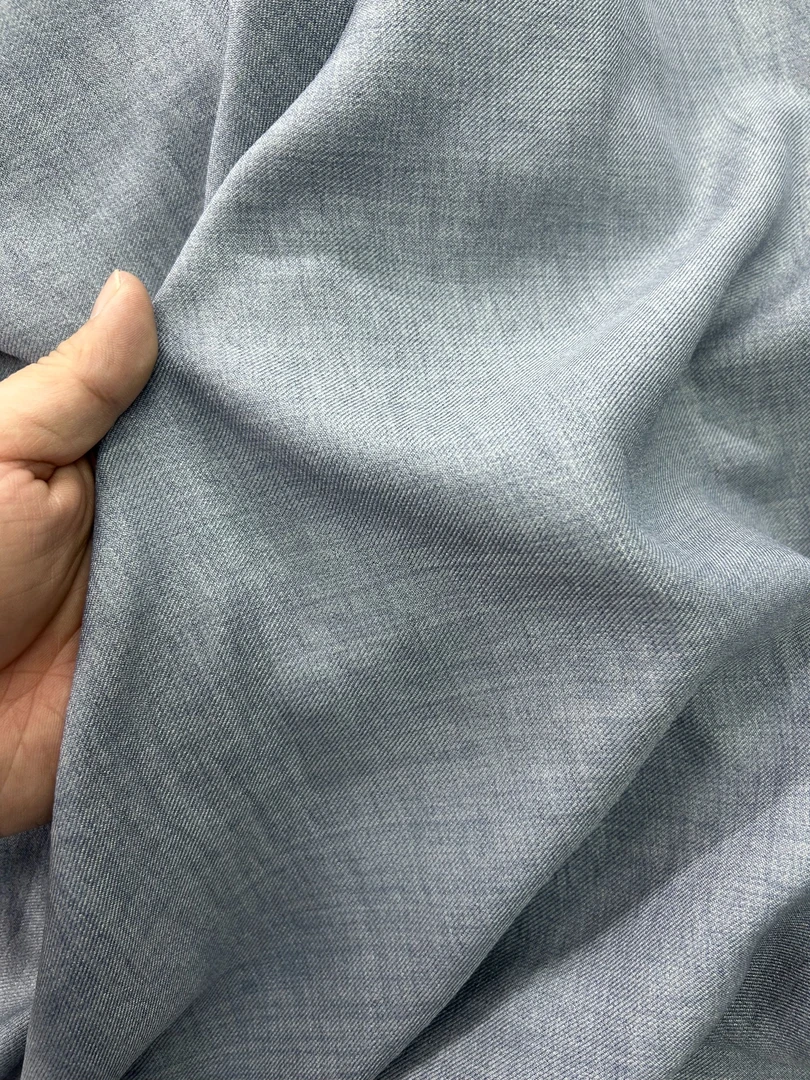 47-紫灰色砂洗天丝麻面料 柔和亲肤 精梳精纺无扎感 多拍连裁
