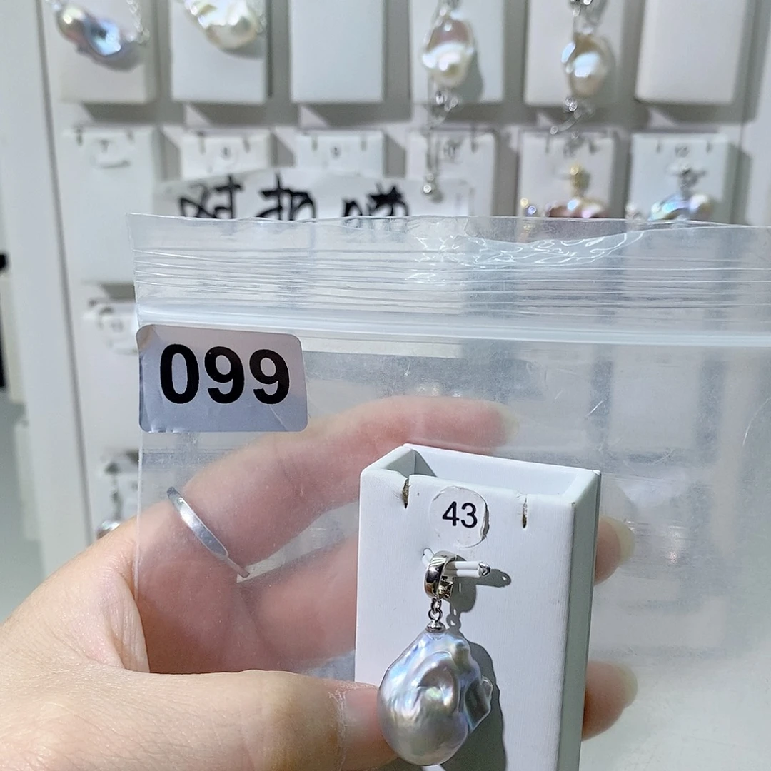 淡水珍珠合金颈饰