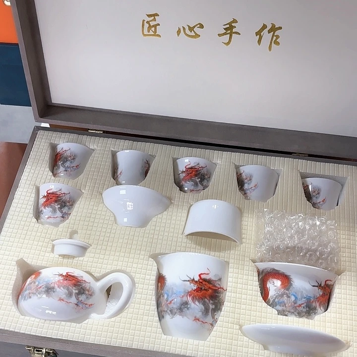 孤品茶具套装等。
