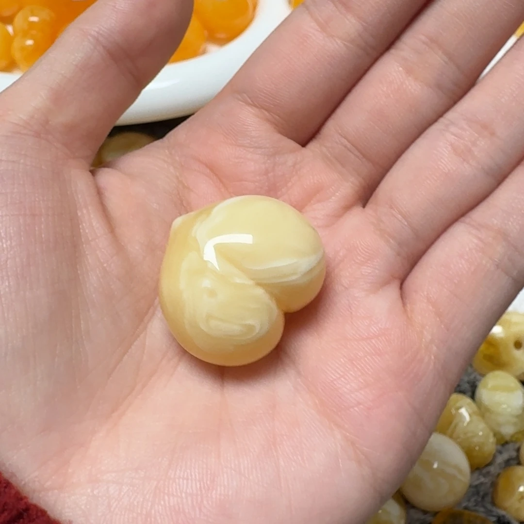琥珀未镶嵌裸石蜜蜡屁桃