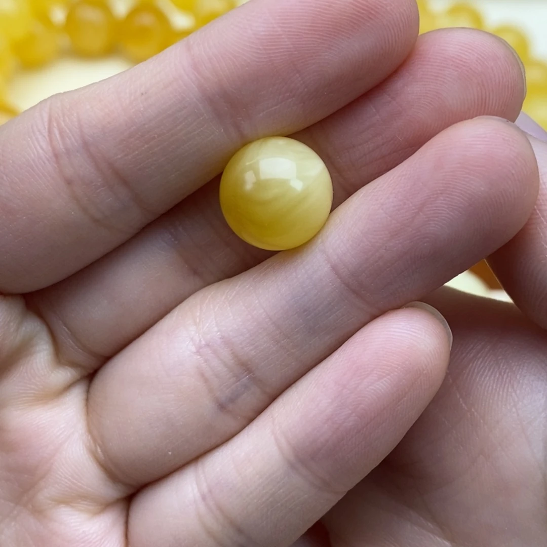 琥珀裸石未镶嵌不**亢12圆珠