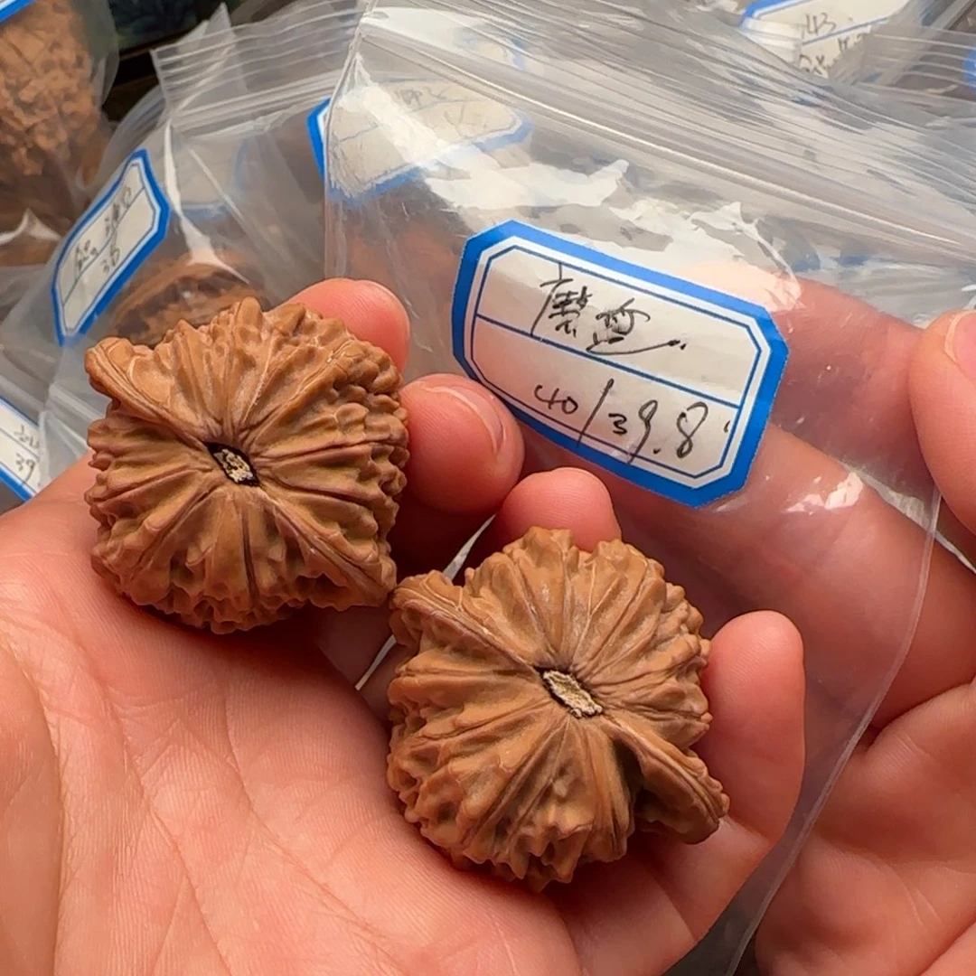 文玩核桃把件发发发