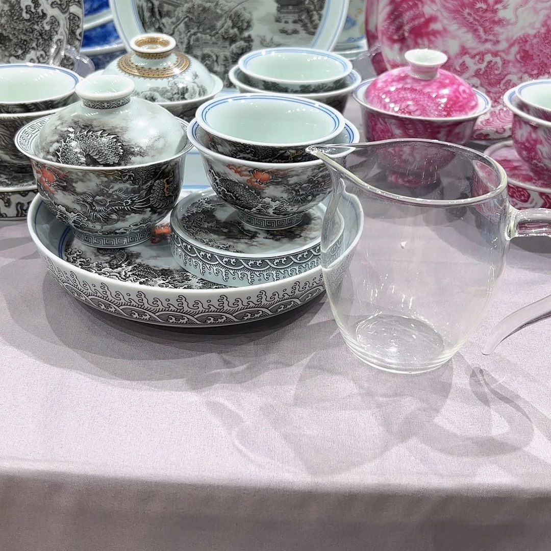 瓷片景德镇瓷器精品陈列