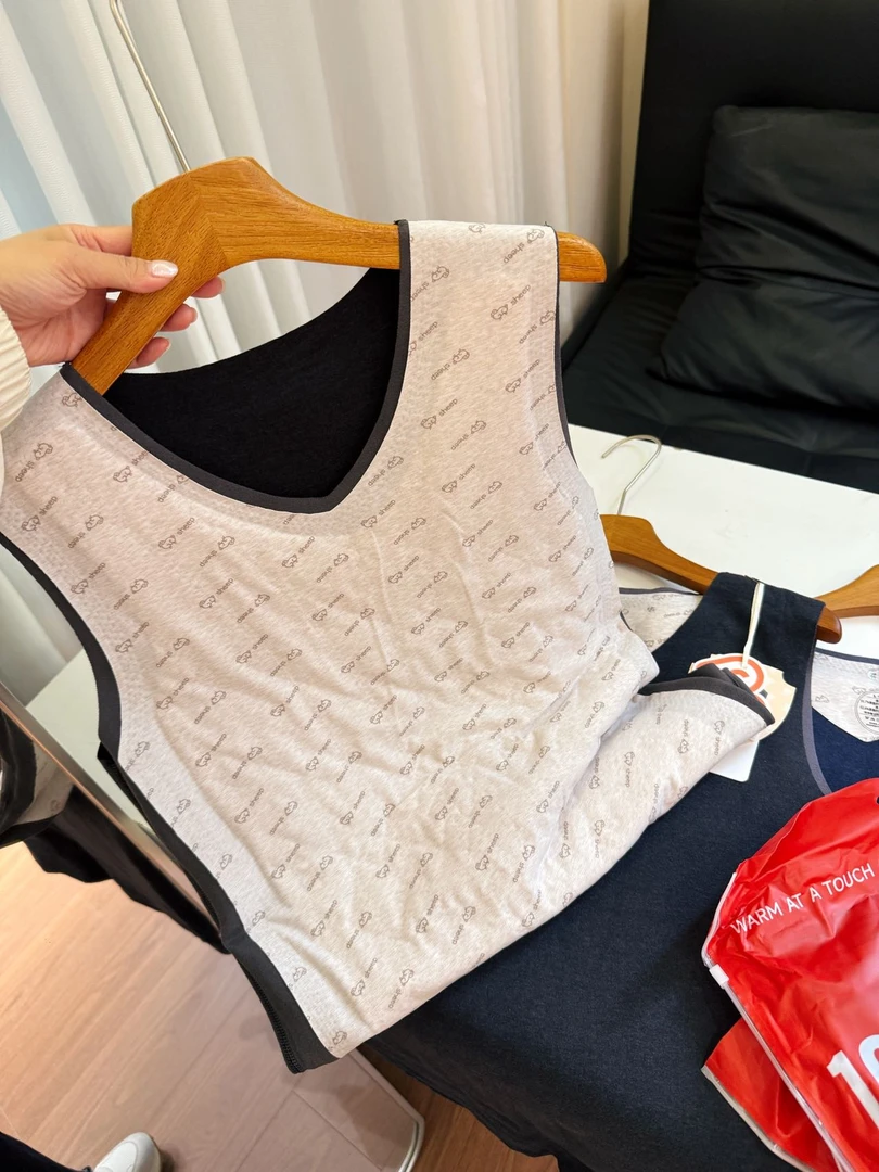 03039  张十柒服饰  货号6611羊毛夹层保暖背心