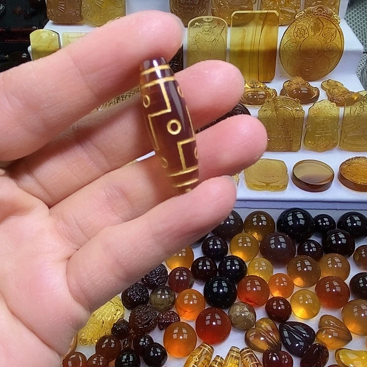 琥珀未镶嵌吊坠(不含链)天然缅甸琥珀棕红九眼天珠