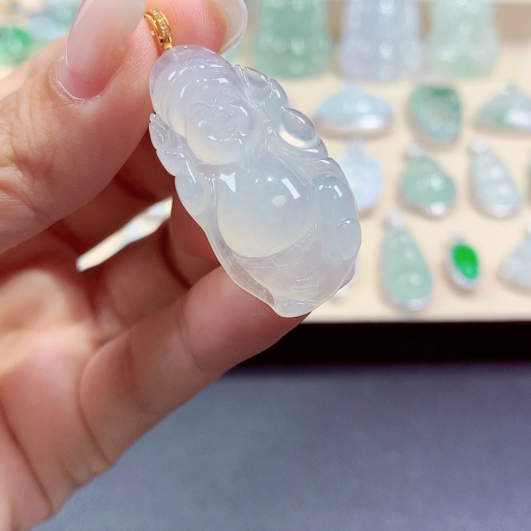 翡翠18K金镶嵌颈饰翡翠