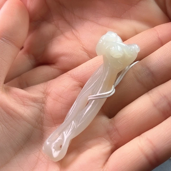 和田玉未镶嵌颈饰黄*梨