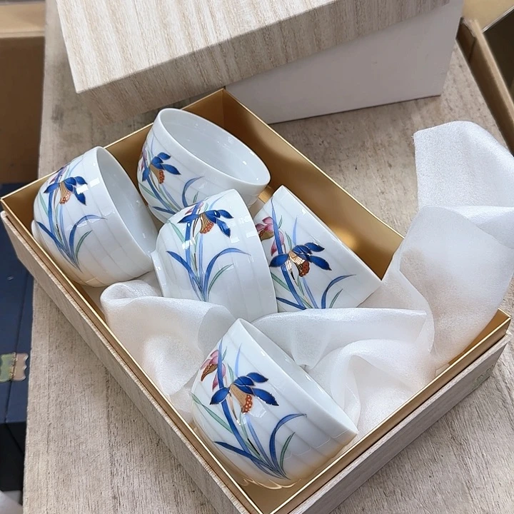 瓷片噗哈哈哈哈哈哈哈哈我笑