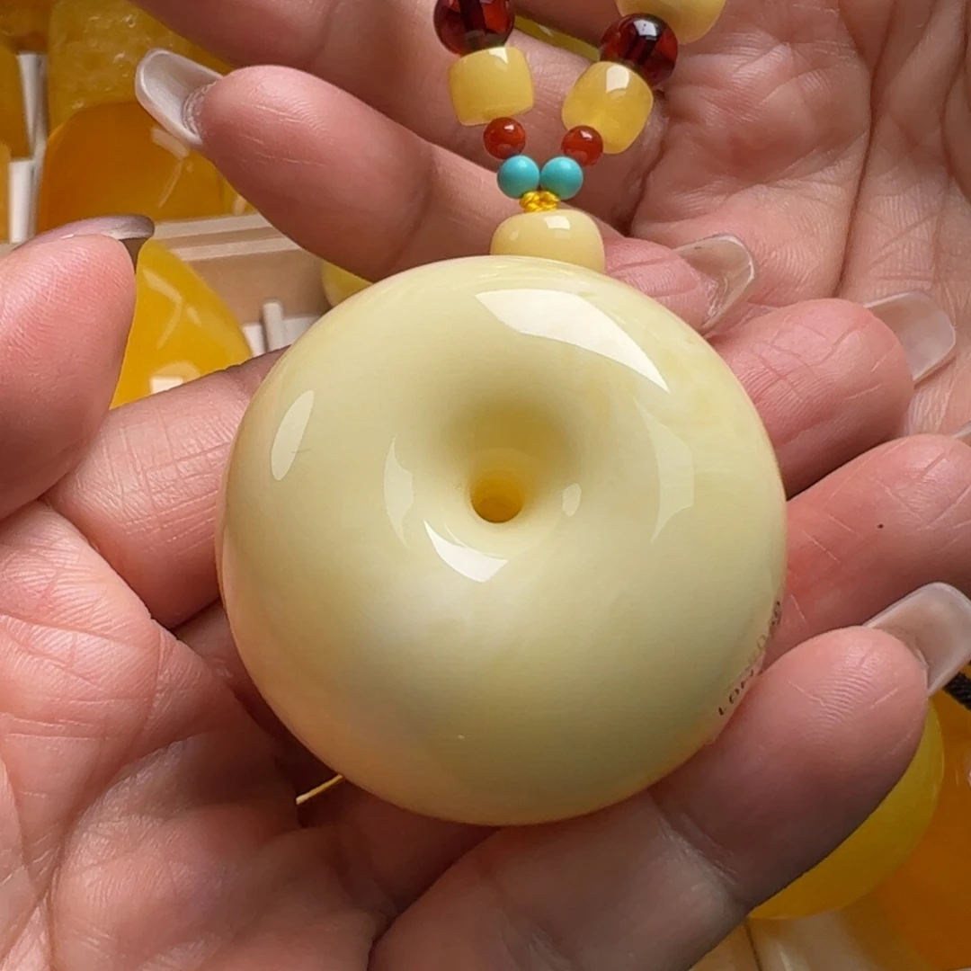 蜜蜡毛衣链未镶嵌无优化无烤色无补胶无覆膜无辐照无煮蜜