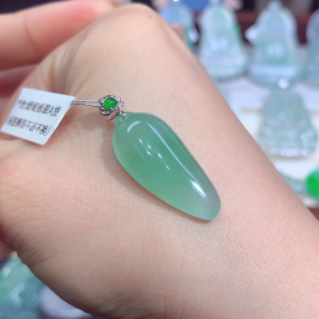 吊坠(不含链)18K金镶嵌翡翠天然缅甸A货翡翠揭阳工福瓜