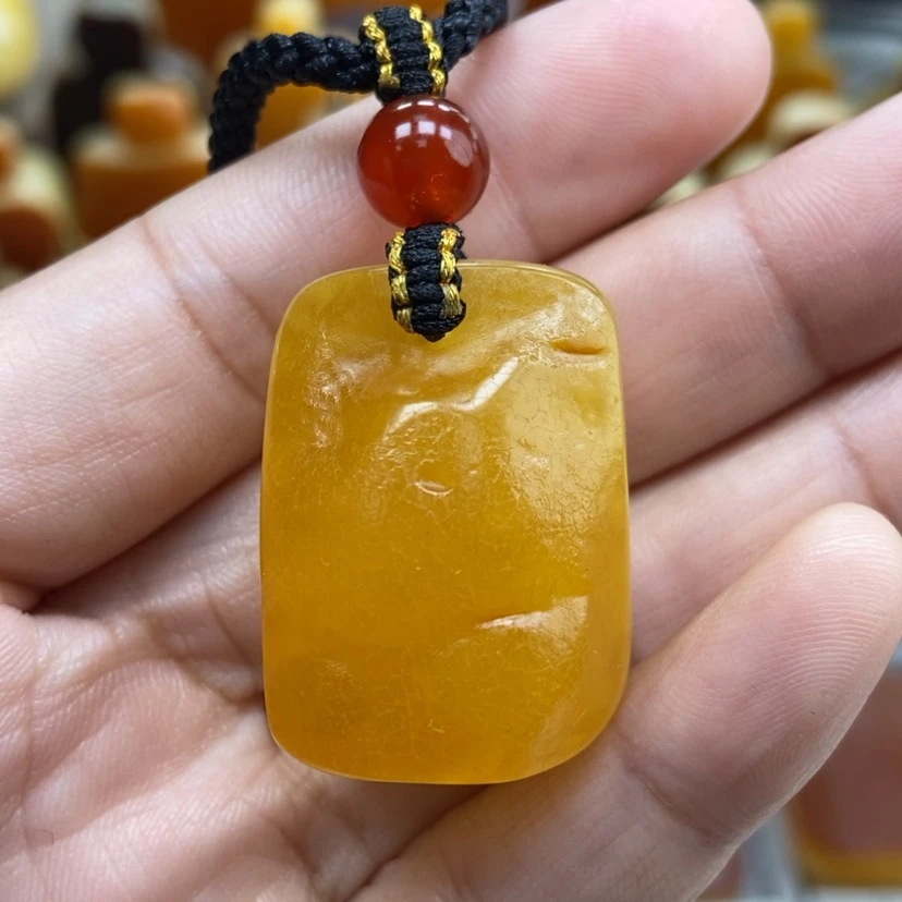 【闪购商品】琥珀颈饰未镶嵌