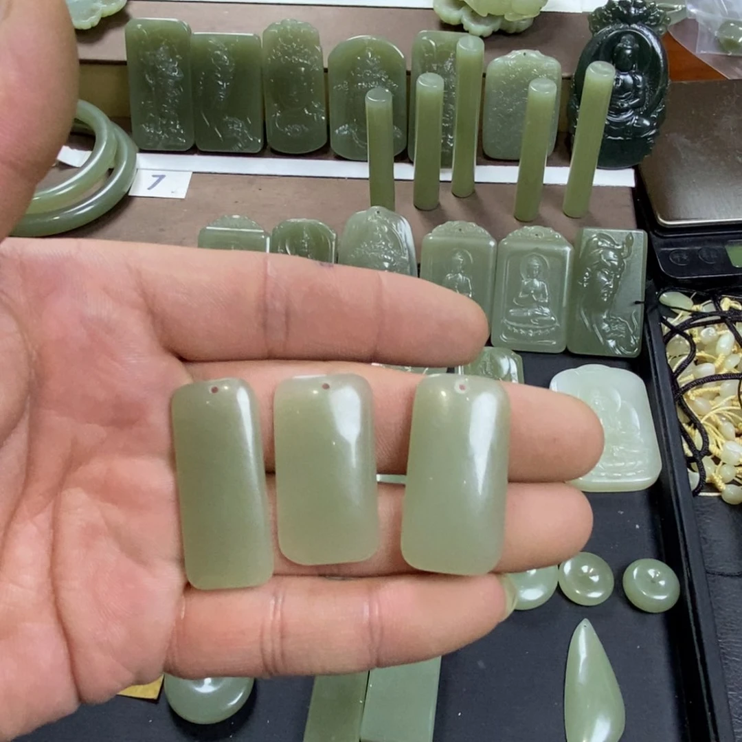 颈饰未镶嵌和田玉罗*哥101