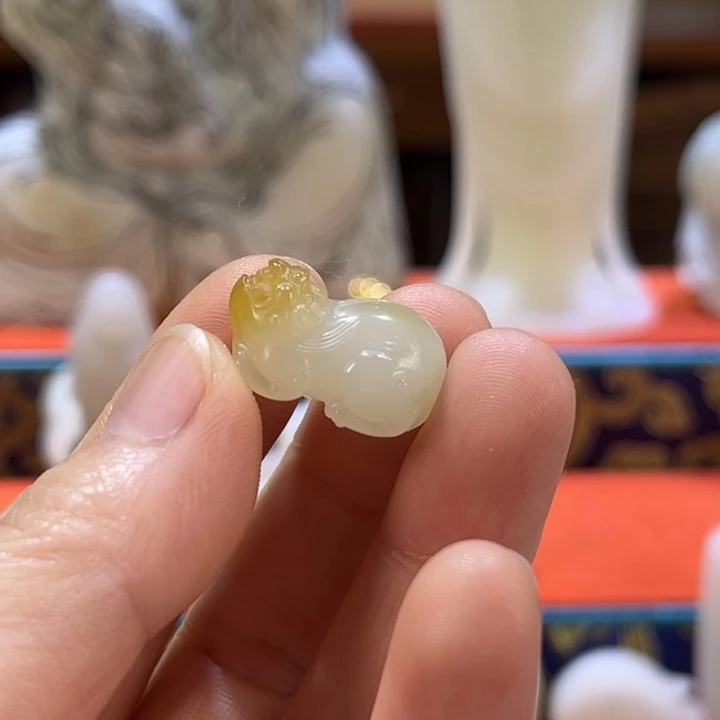 和田玉（糖玉）未镶嵌挂件