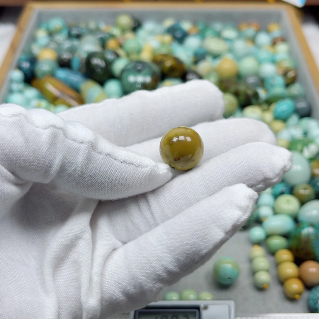 绿松石未镶嵌挂件