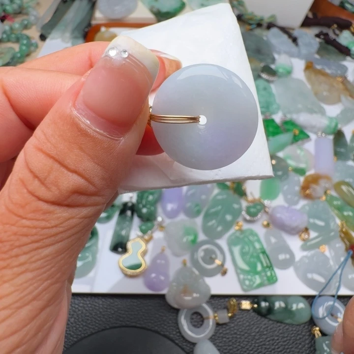 翡翠未镶嵌颈饰天然缅甸翡翠A