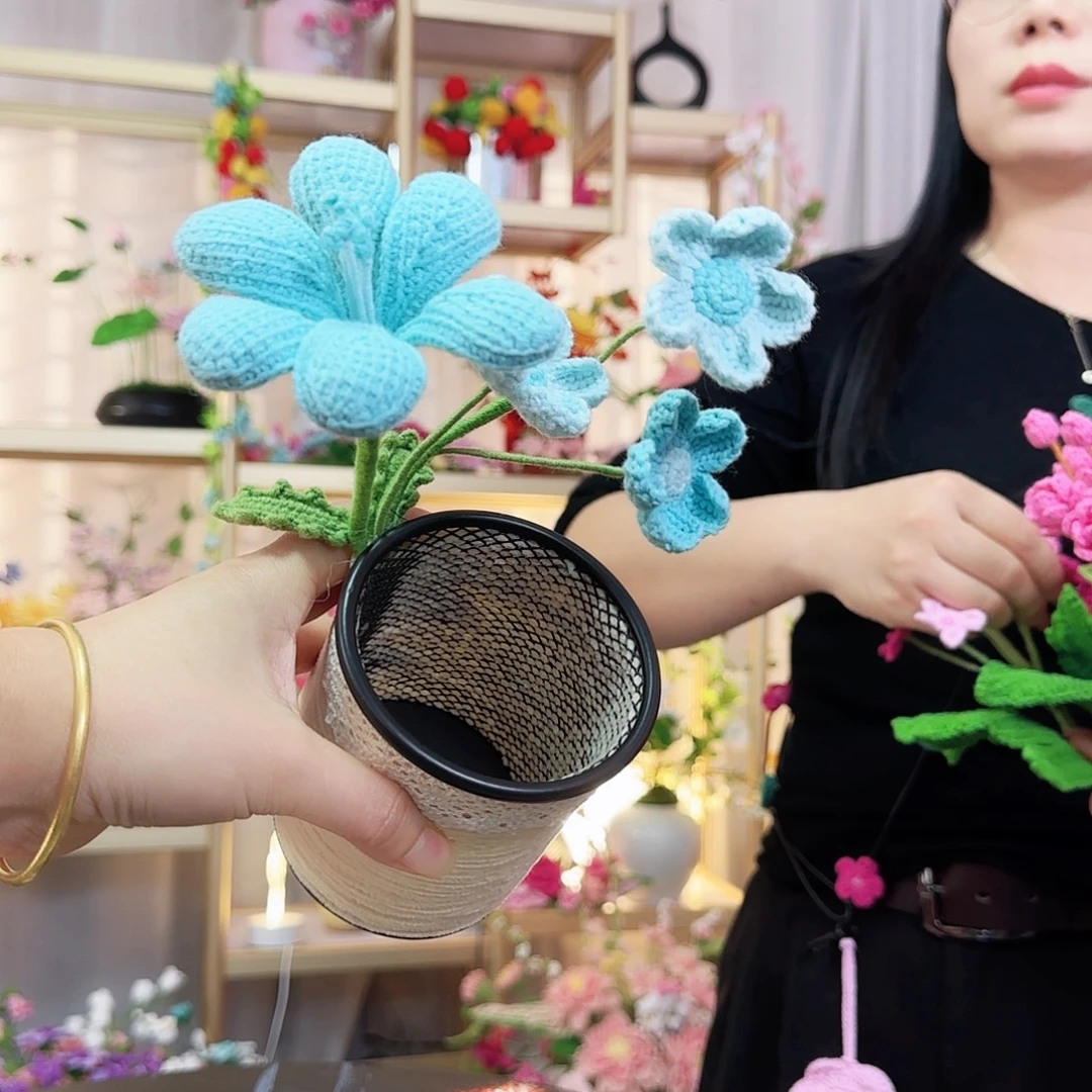 纯手工钩织手工钩织设计笔筒