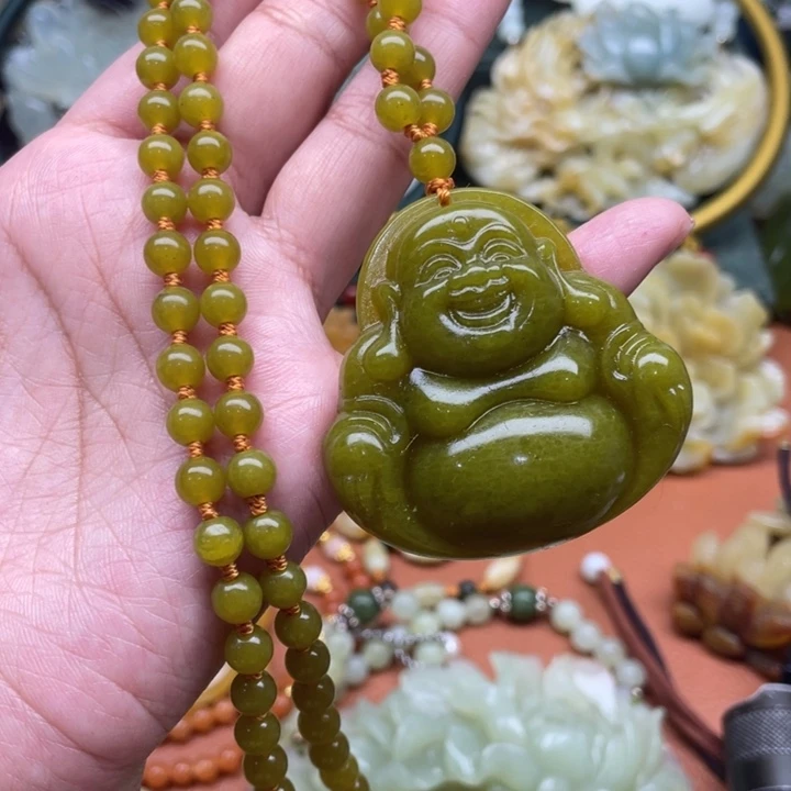 蛇纹石玉吊坠合金