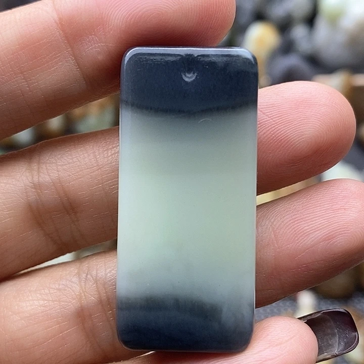 颈饰未镶嵌和田玉（糖玉）胡**照