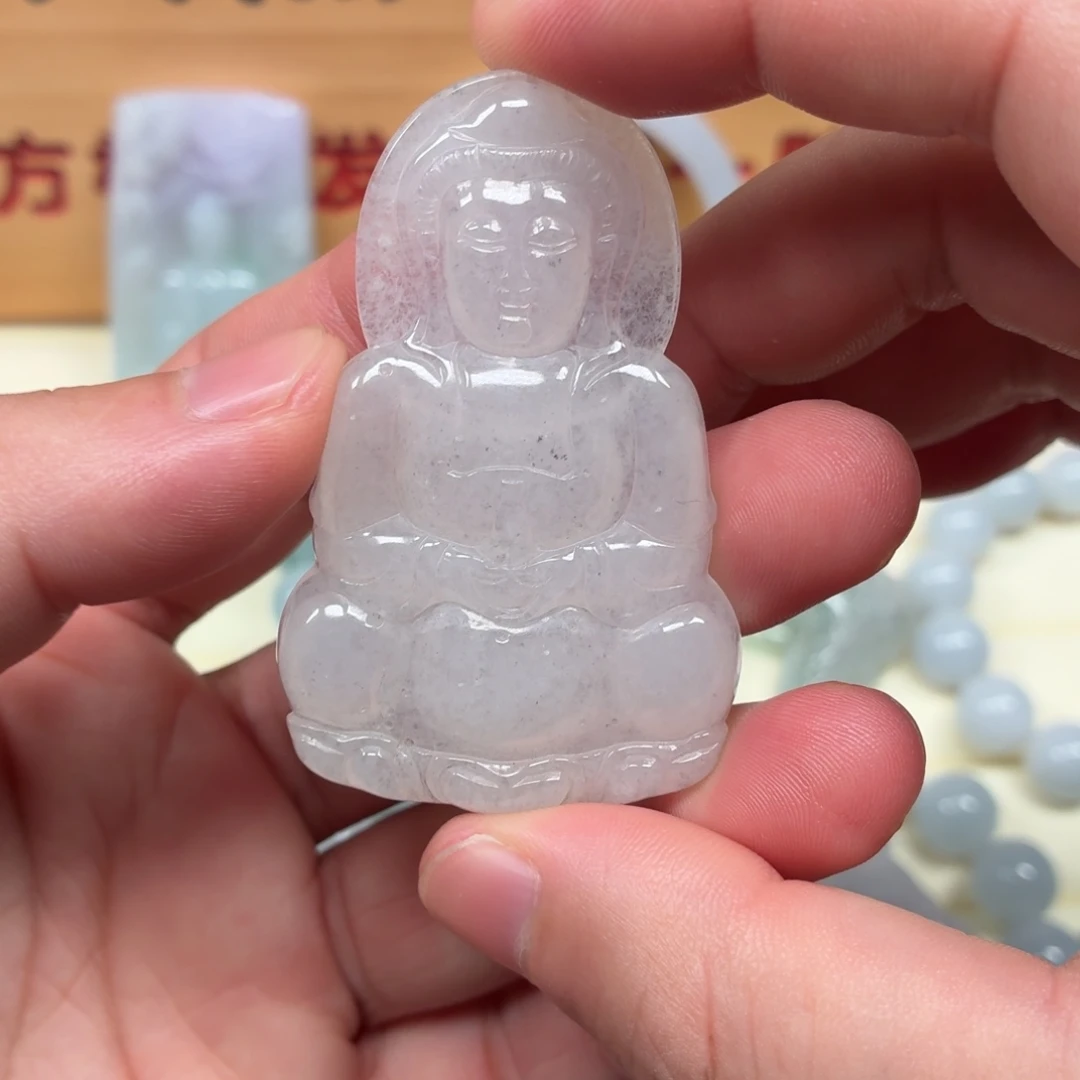 翡翠未镶嵌颈饰正装观音