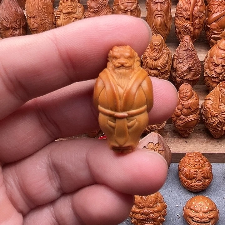 橄榄核吊坠18龙王爷