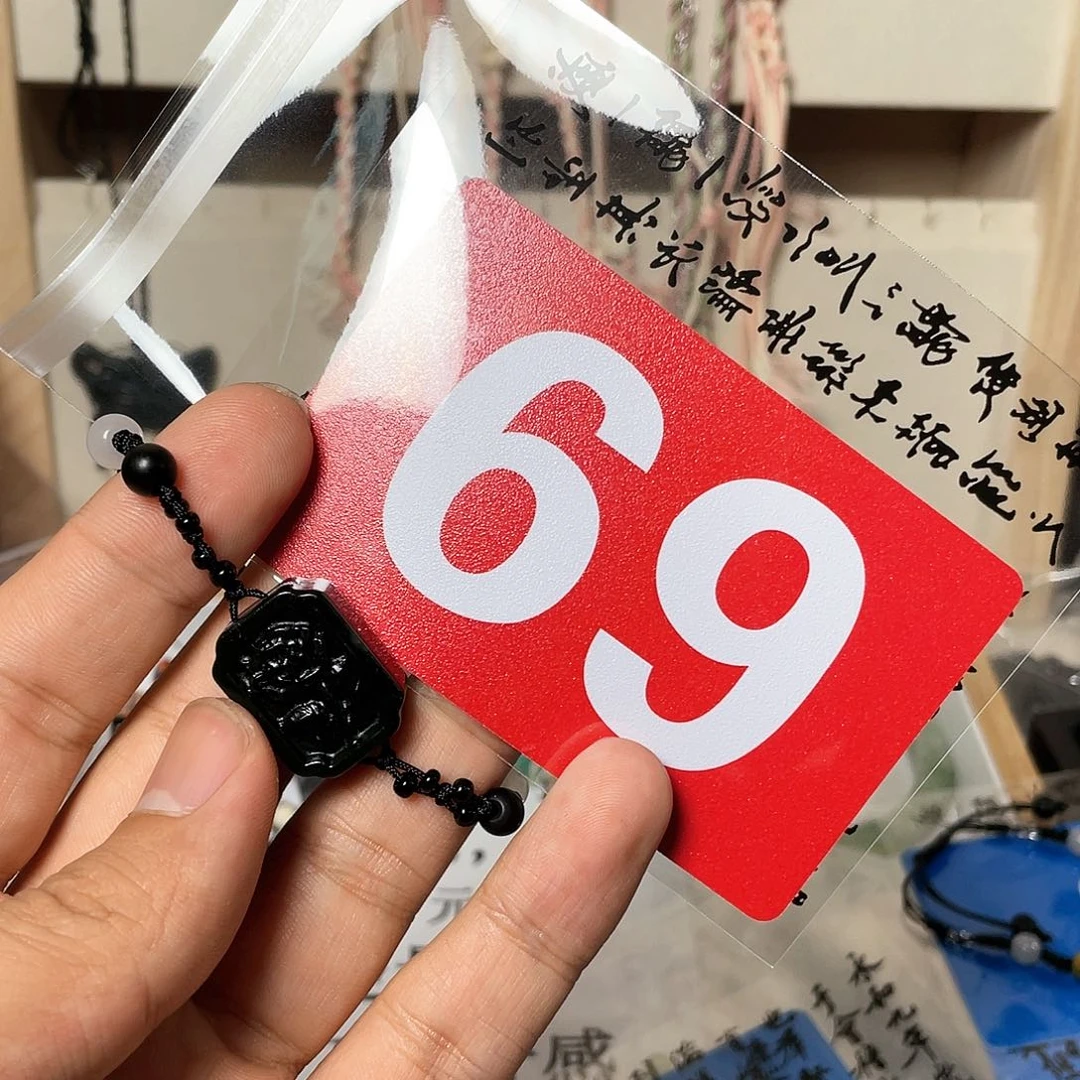 蛇纹石玉颈饰合金温****歌