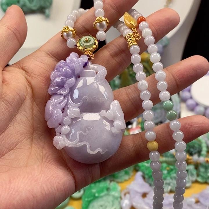 翡翠颈饰未镶嵌翡翠吊坠