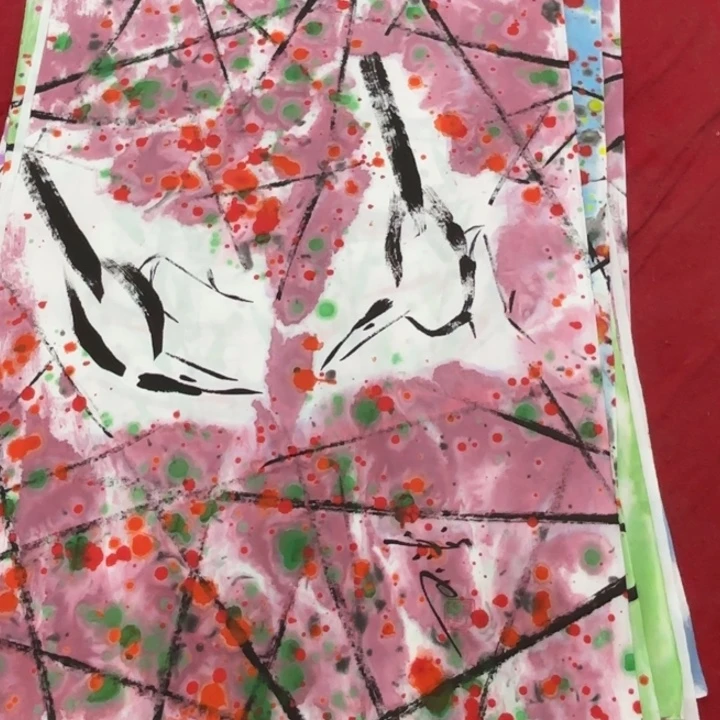 国画花鸟的翅膀和翅膀都被