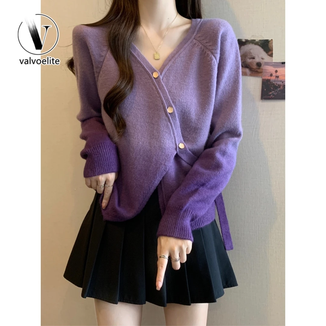 VALVOELITE渐变紫色V领针织衫毛衣大码女装2024春不规则收腰上衣