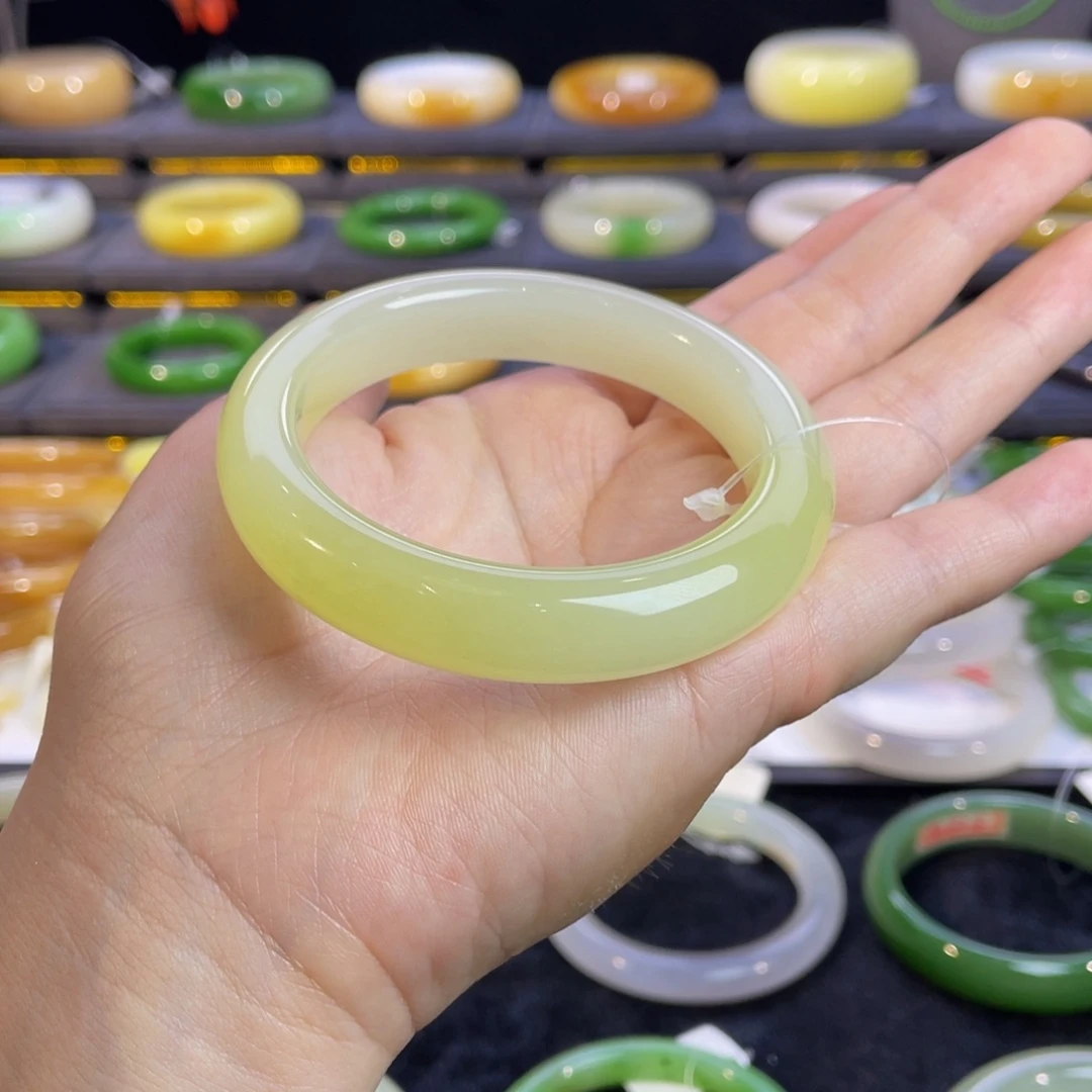 未镶嵌手镯和田玉冰黄口手镯55