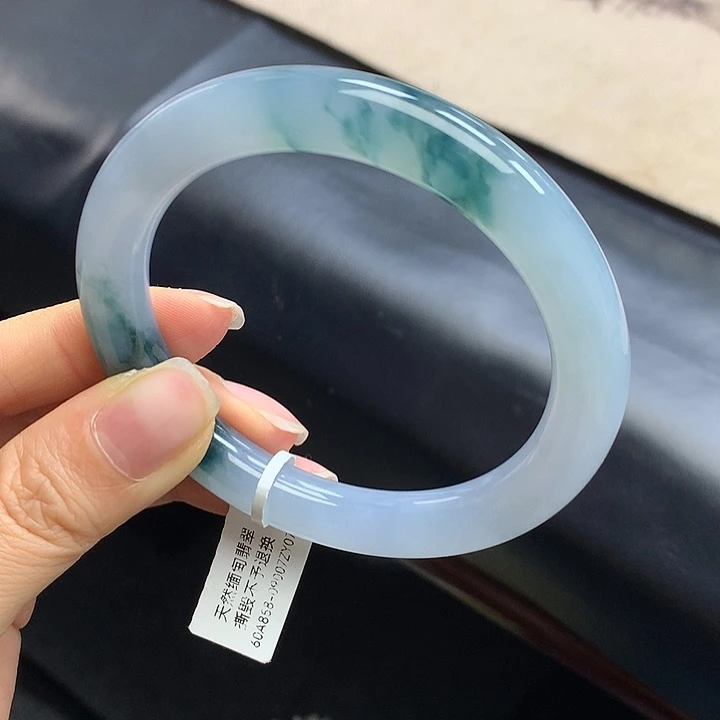 翡翠未镶嵌手镯飘花大圈