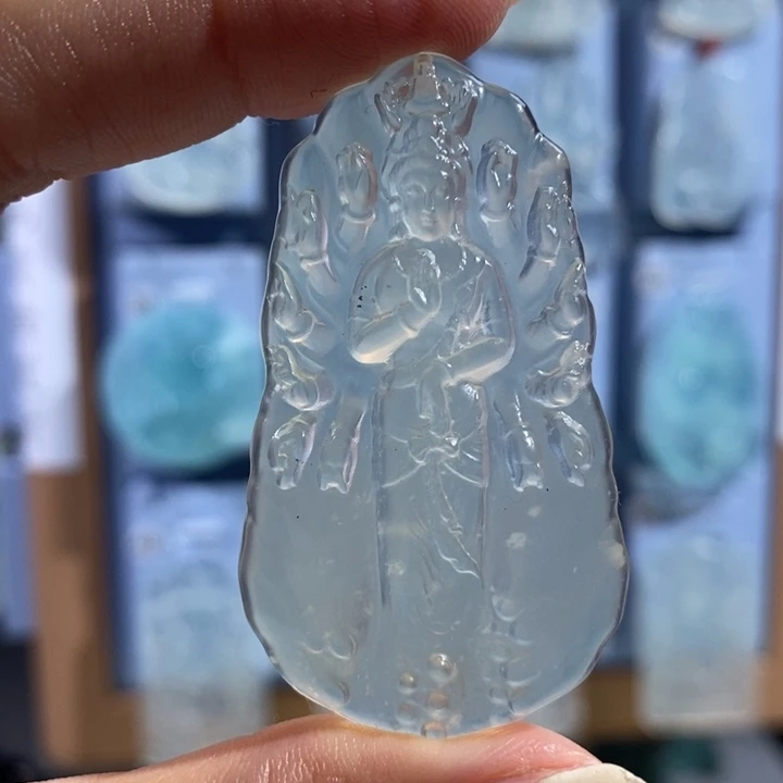 岫玉未镶嵌颈饰吊坠