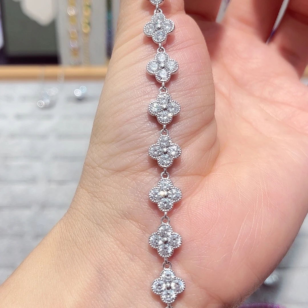 合成立方氧化锆四叶草手链满圈