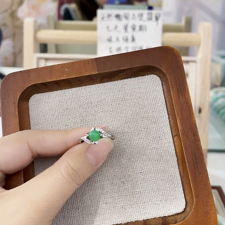 翡翠未镶嵌颈饰天然翡翠Ａ货