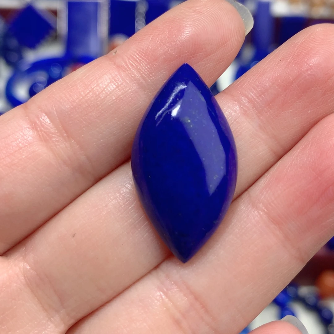 青金石未镶嵌随行挂件