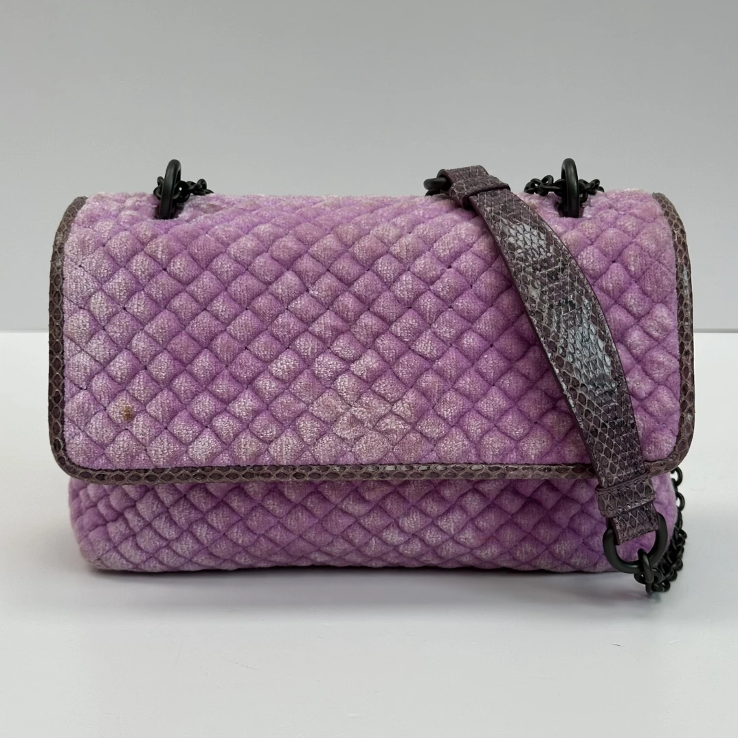 95新 BOTTEGA VENETA/葆蝶家 丝绒格蛇皮单肩斜挎链条包 09508