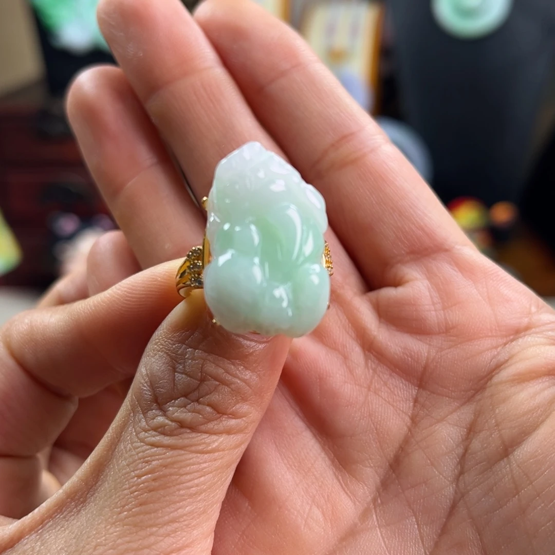 翡翠未镶嵌颈饰天然翡翠戒指