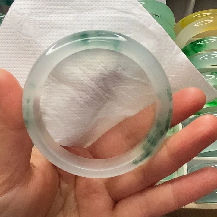 石英质玉未镶嵌手镯