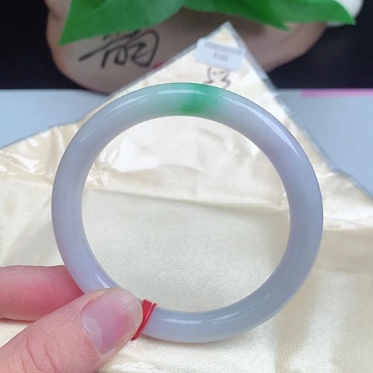 翡翠手镯未镶嵌临****宿      圆条53 春彩