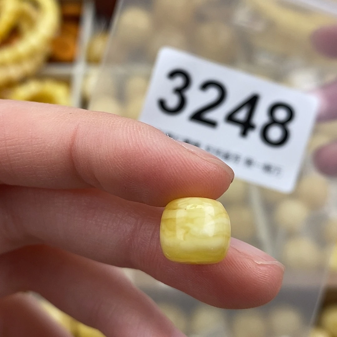 蜜蜡未镶嵌珠宝奇石10.6坑