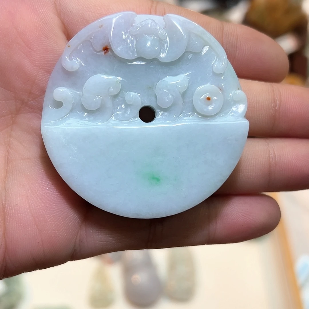 翡翠未镶嵌颈饰挂件