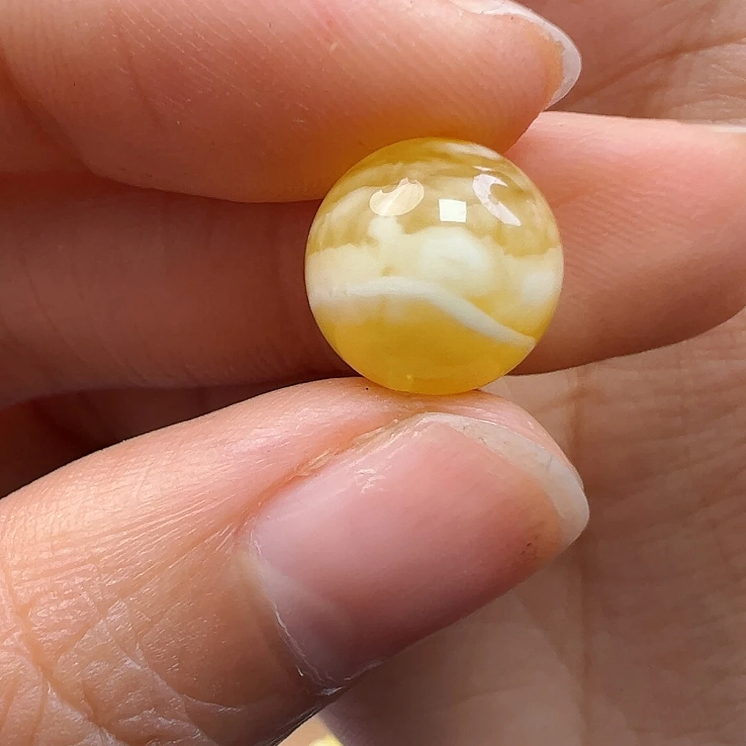 蜜蜡未镶嵌珠宝奇石
