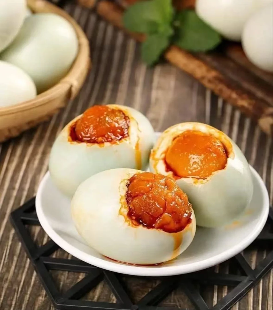 [买10送10]精品咸鸭蛋现蒸现发起沙流油下饭咸淡适中l裸蛋50-60g