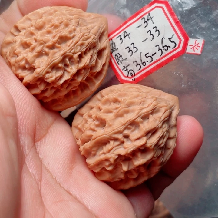 猴头核桃把件千年鸡
