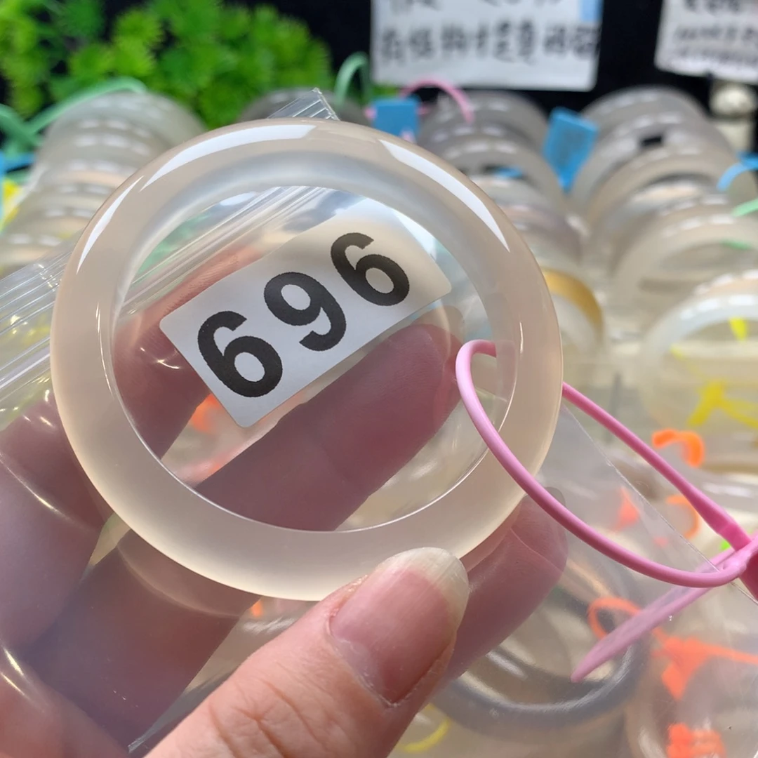 玛瑙/玉髓手镯未镶嵌是***令