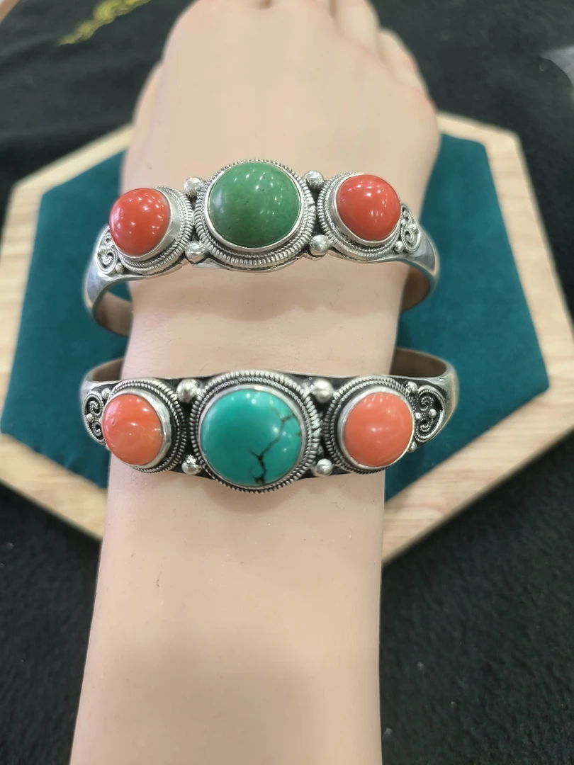 足银手镯 民族纯银真宝石手镯