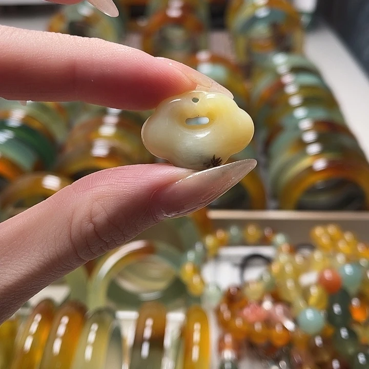 小***.蛇纹石玉未镶嵌吊坠(不含链)