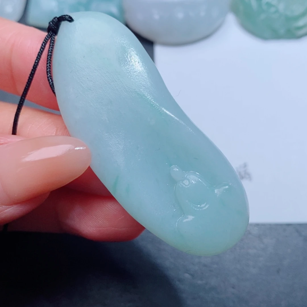 定制翡翠翡翠吊坠未镶嵌